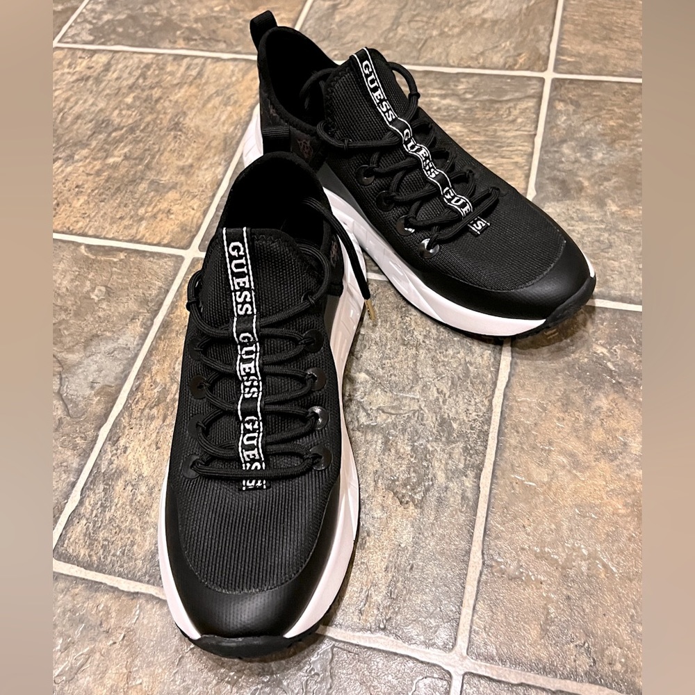 Guess Carlan Logo Sneakers
